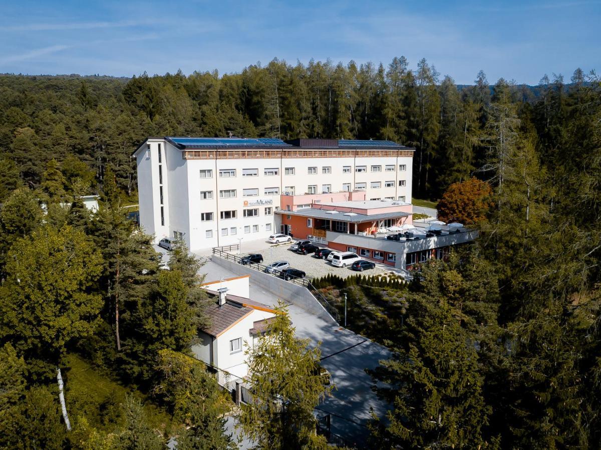 Hotel Milano Fondo Exterior photo